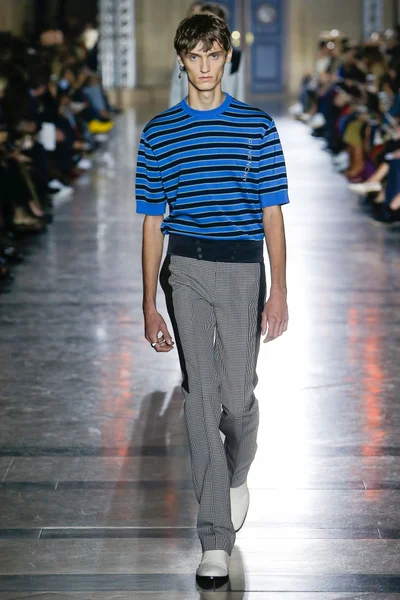 Look 23